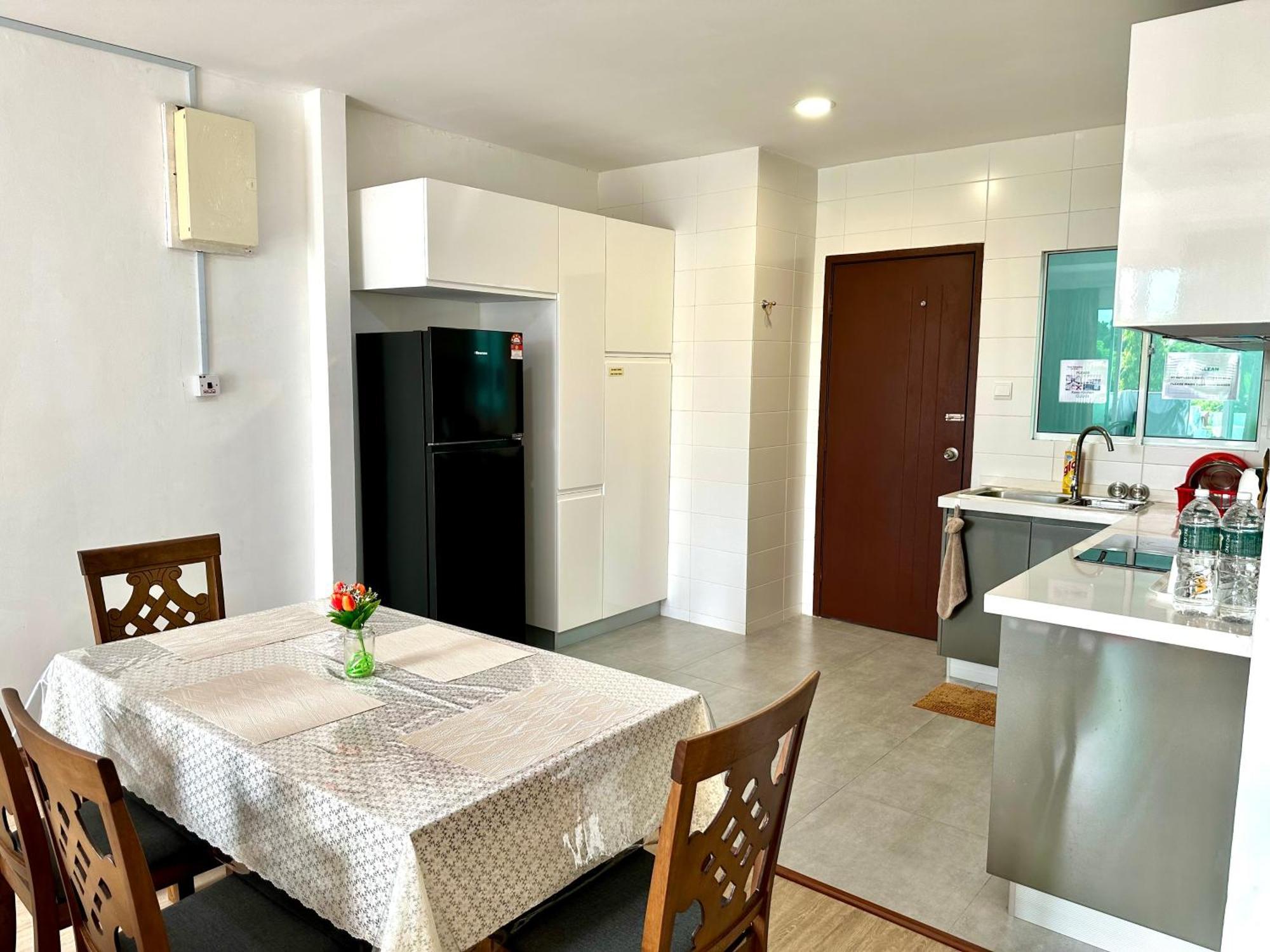 Springfield 3-Storey Cheerful Townhouse #Yoyo Homestay SDK Екстериор снимка